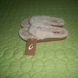 NWT OluKai Kipea Heu Flip Flop, Fluffy Shearling Foam Bed Thong Slippers/Sandals